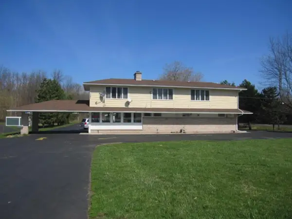 Budget Inn Fairport Main image